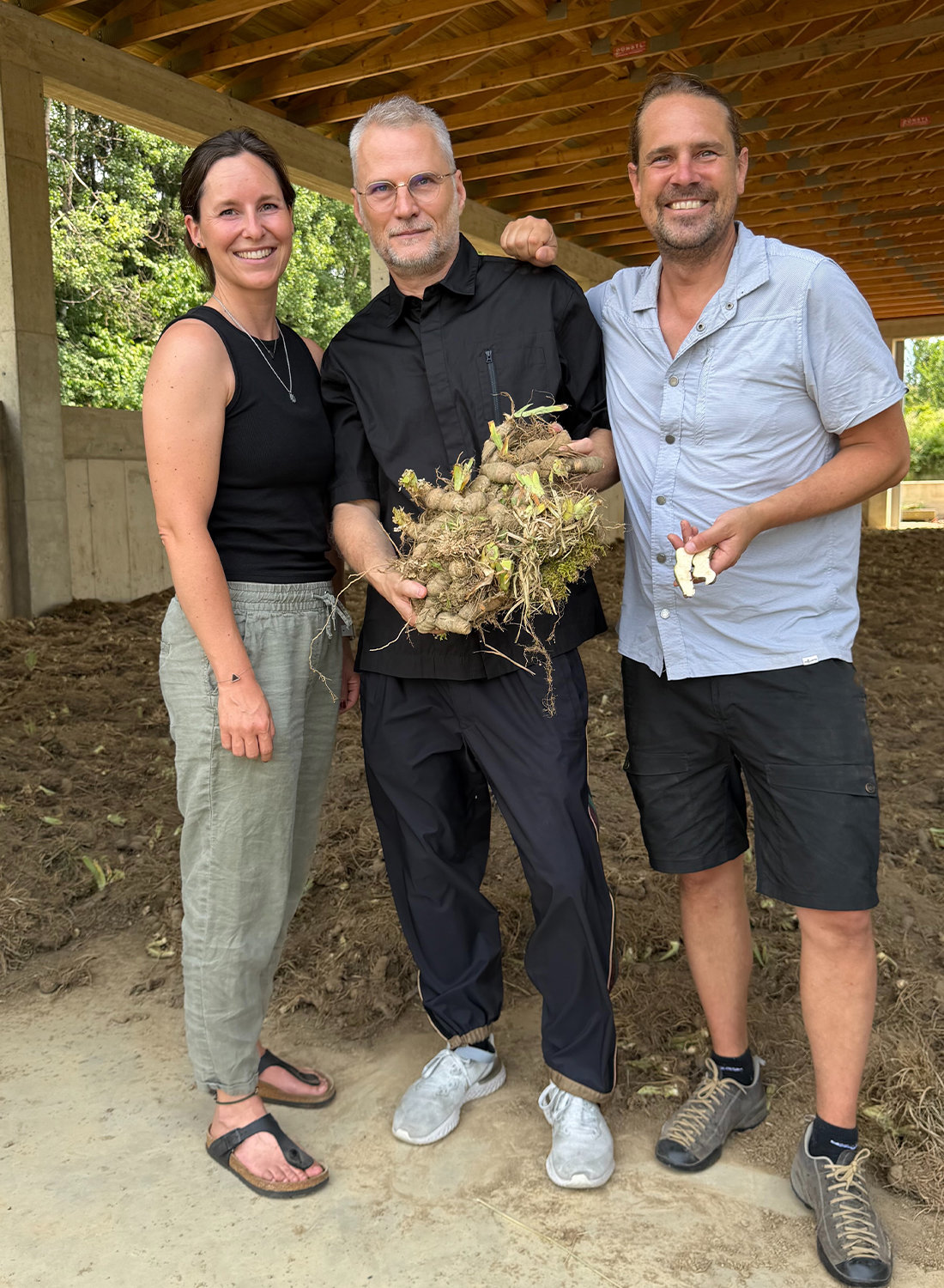 Aedes Perfumery visits Iris Field in Bavaria